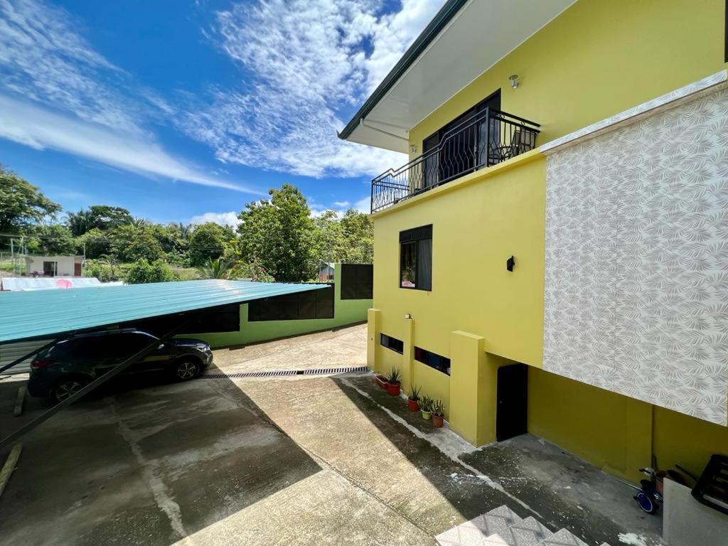 Yellow House Quepos Exterior foto